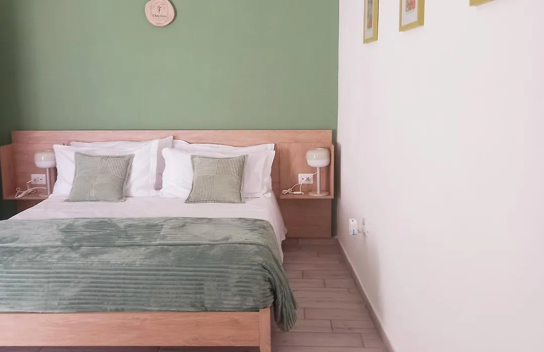 Chez Bois - Suite Apartment Capodimonte-1